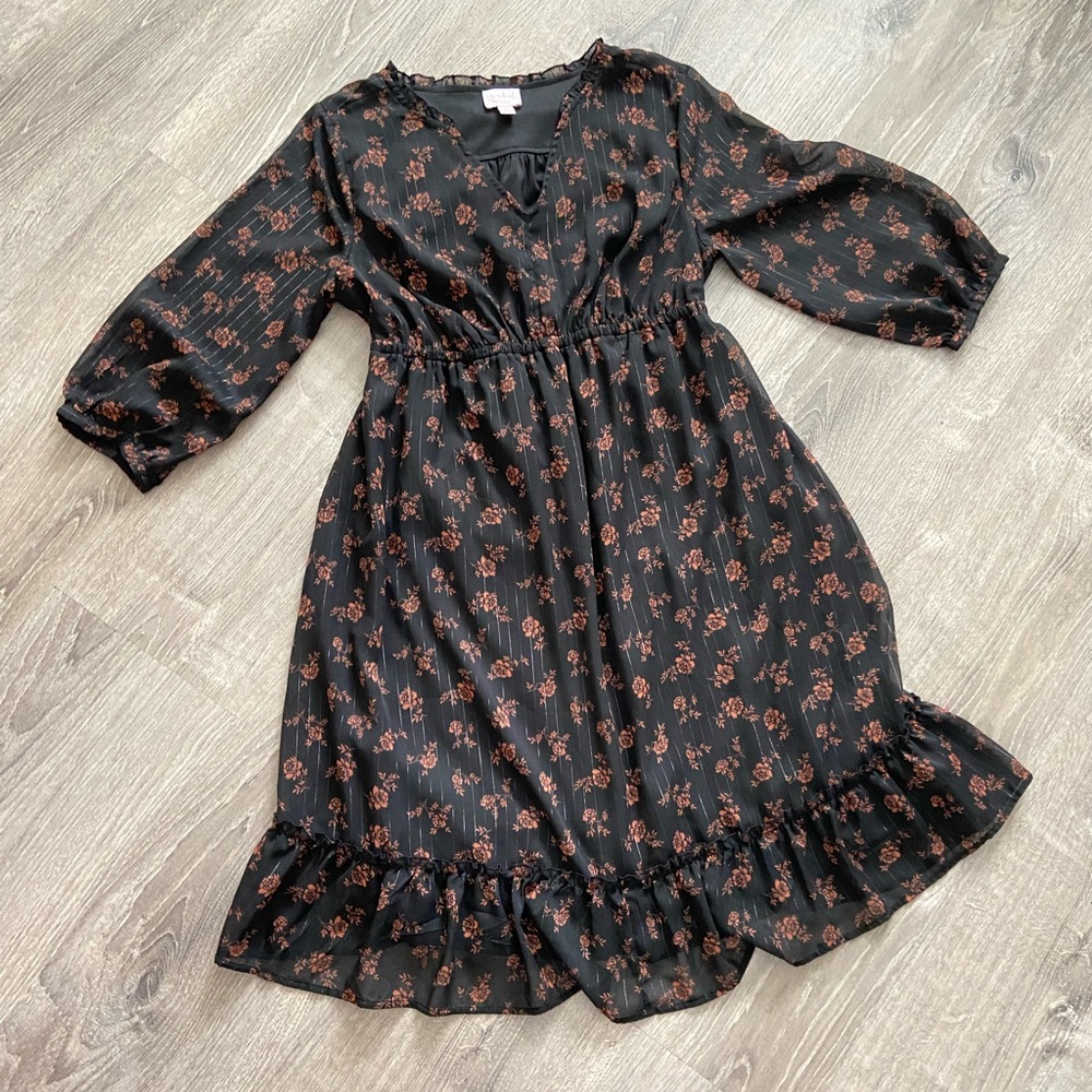 Isabel Maternity Chiffon Tiered Layered 3/4 Sleeve Dress.
